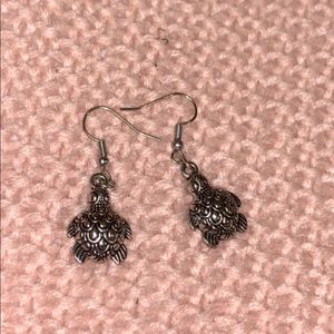 Small turtle earrings